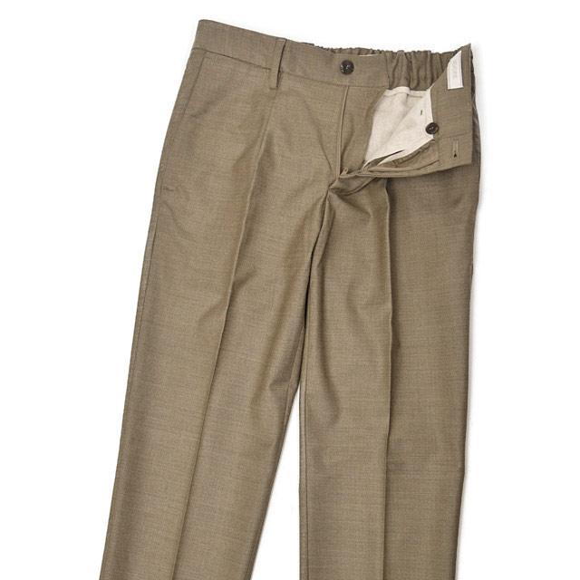 DEVORE Incipit【デヴォレインチピット】ワンプリーツイージーパンツ DVR15 W2007 0431 テクノウール ウール ポリエステル ストレッチ グレージュ |  | 02