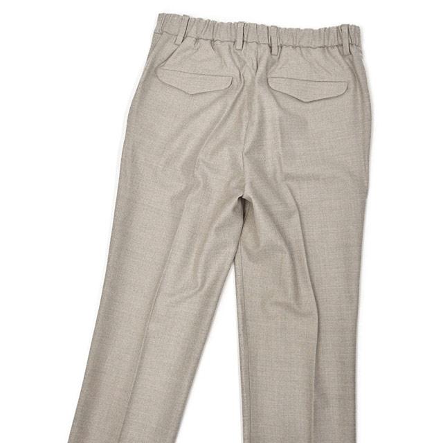 DEVORE Incipit【デヴォレ インチピット】ワンプリーツイージーパンツ DVR15 W2089 217 ロロピアーナ ストレッチ ウール グレイジュ | Loro Piana | 03