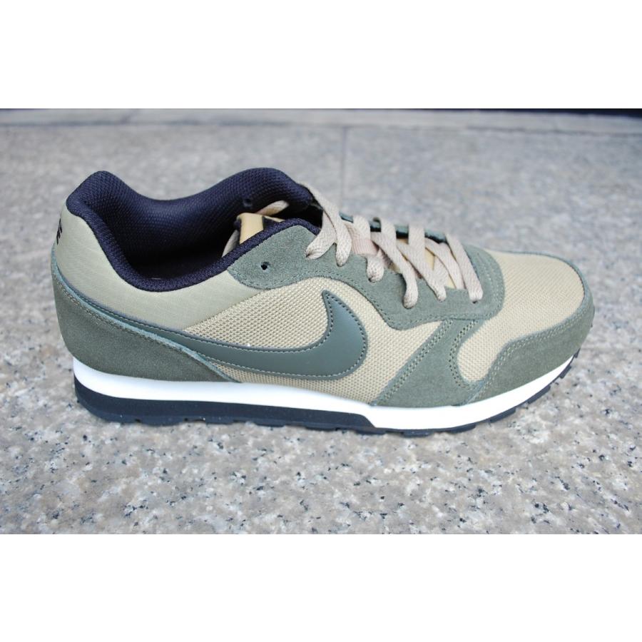 nike md runner 2 khaki
