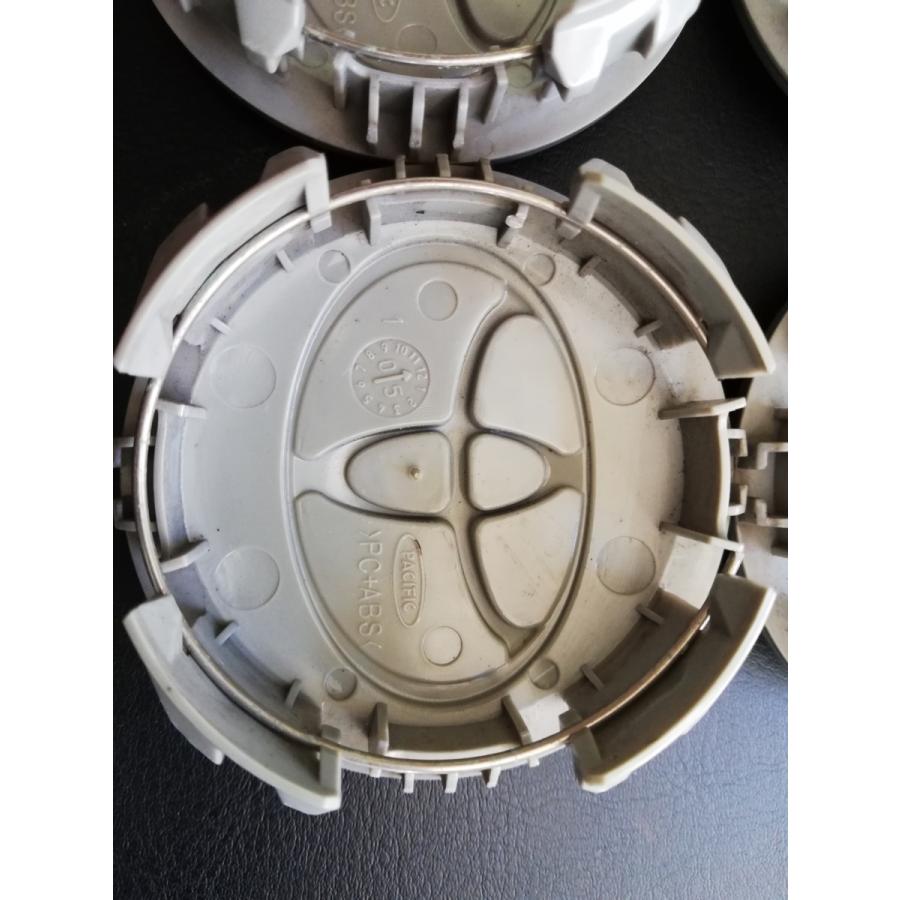 ■全国送料無料■ トヨタ 純正 ホイールキャップ　センターキャップ　4ケ　直径62ｍｍ　■全国送料無料■　タイヤカウール |  | 04