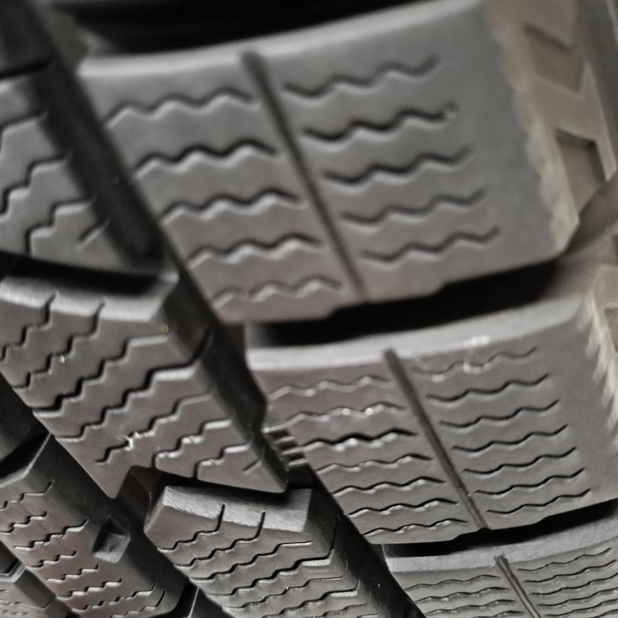 ◆本州・四国は送料無料◆ ＜希少！ スタッドレス 2本＞ 165/65R15 ダンロップ ウィンターマックス WM02 2017年製 85〜90％ ヴィッツの画像
