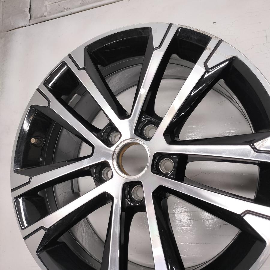 ◇配送先指定あり◇ 希少！ 17x7J フォルクスワーゲン ゴルフ7 限定