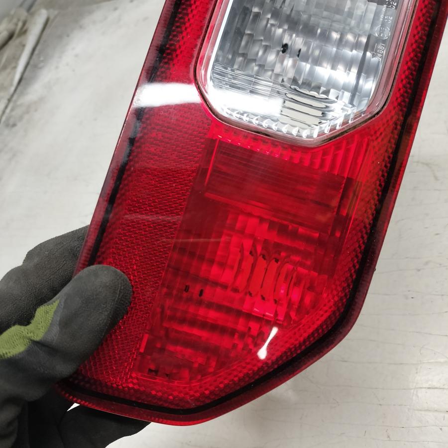 ◇配送先指定アリ◇ スズキ ジムニー JB64W JB74W 純正 テールランプ