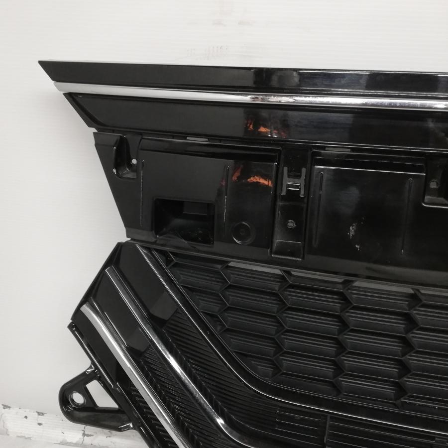 ◇配送先指定あり◇ ホンダ N-BOX フロントグリル 71121-TTA-J010-M1