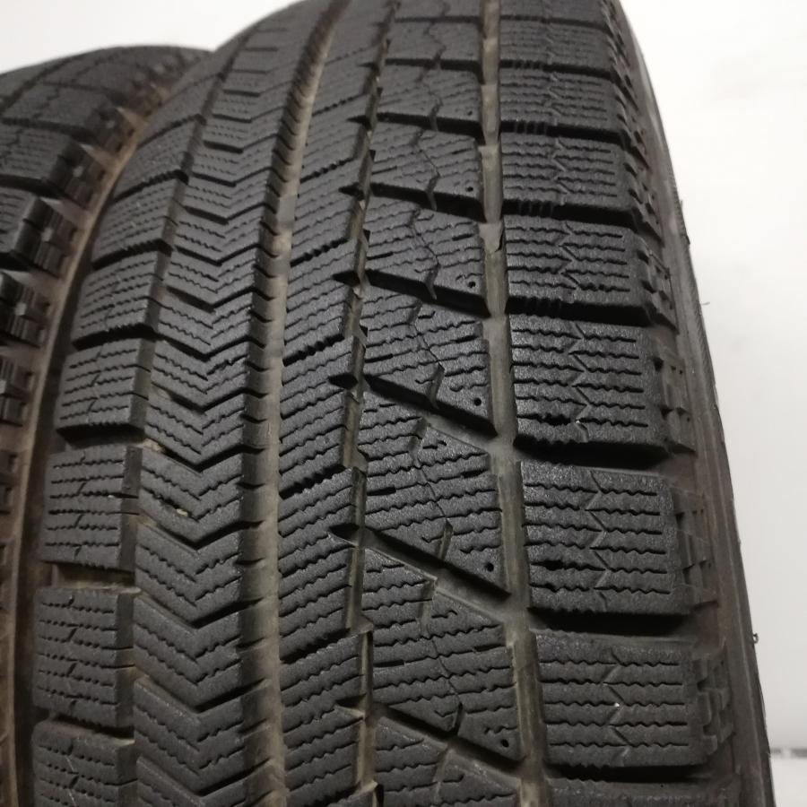 ◆本州・四国は送料無料◆ ＜スタッドレスタイヤ 4本＞ 165/70R14 ブリヂストン VRX 2017年 80〜85% アクアの画像
