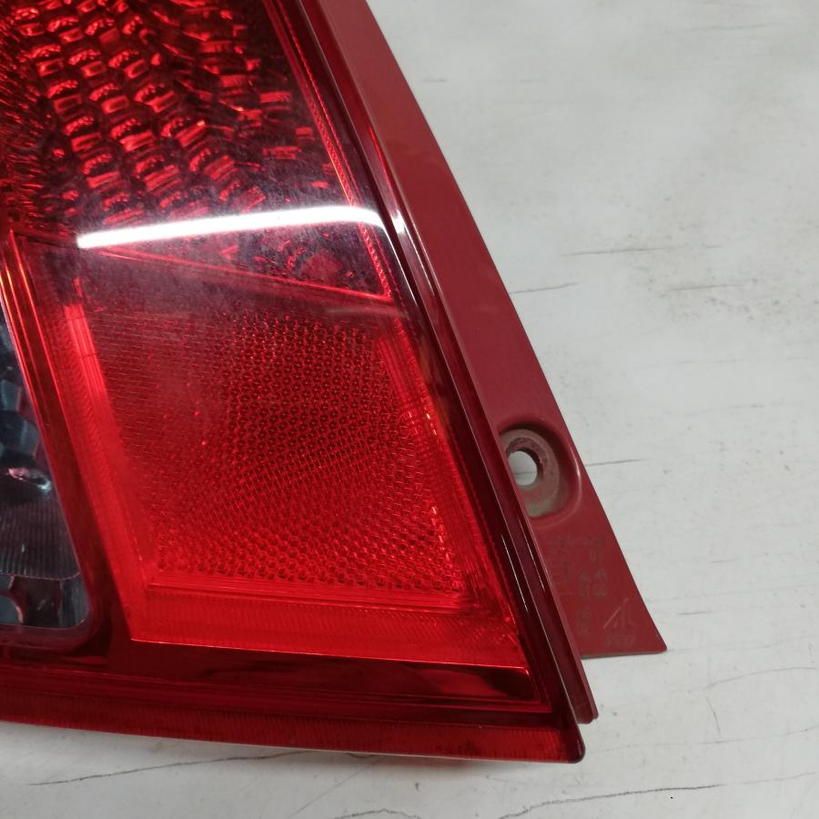◇配送先指定あり◇ スズキ スイフト ZC71S テールランプ 左 テール