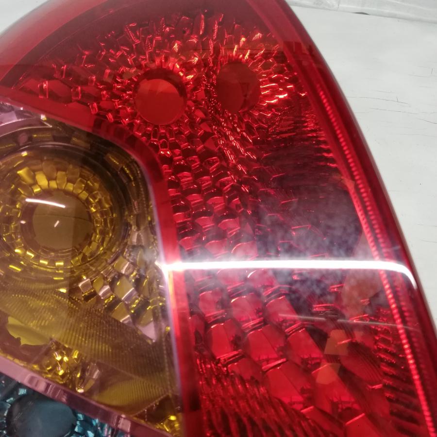 ◇配送先指定あり◇ スズキ スイフト ZC71S テールランプ 左 テール
