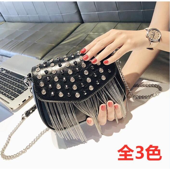 大人気 リベット ファッション フリンジ 合わせやすい トレンド 3色 Puレザー レディース ショルダーバッグ 誕生日 記念日 ギフト プレゼント Ec664 Citron Ec 通販 Yahoo ショッピング