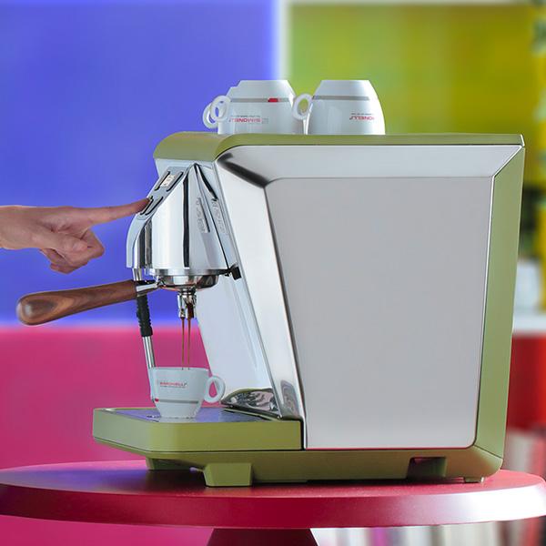 エスプレッソマシン nuova SIMONELLI ヌォーヴァ シモネリ Oscar エスプレッソマシン nuova SIMONELLI ヌォーヴァ シモネリ Oscar