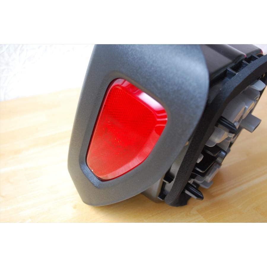USテールランプASSY 右側 MOPAR US Jeep純正品 トレイルホーク用 BU