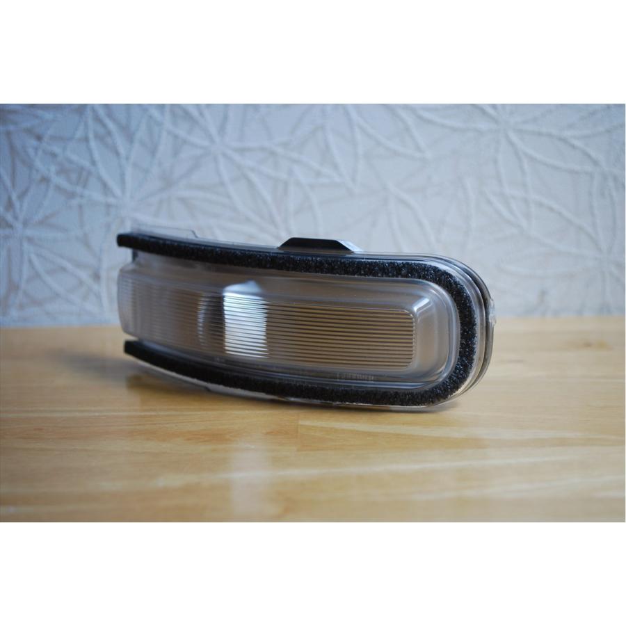 JEEP レネゲード　左右ミラーウィンカーレンズ ターンシグナルランプ ドアミラーウィンカーレンズ 右 MOPAR 純正品