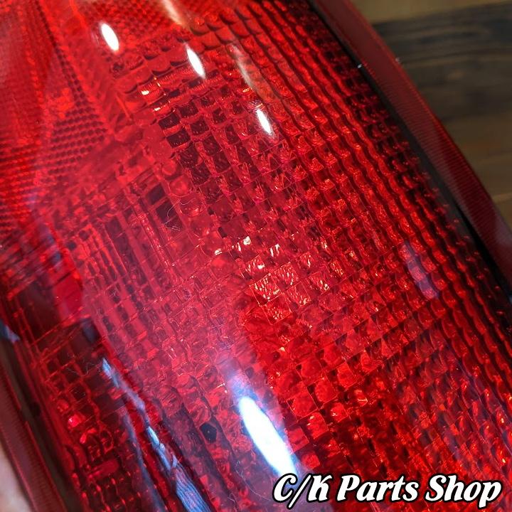 エスカレード純正左テールライト エスカレード純正左テールライト