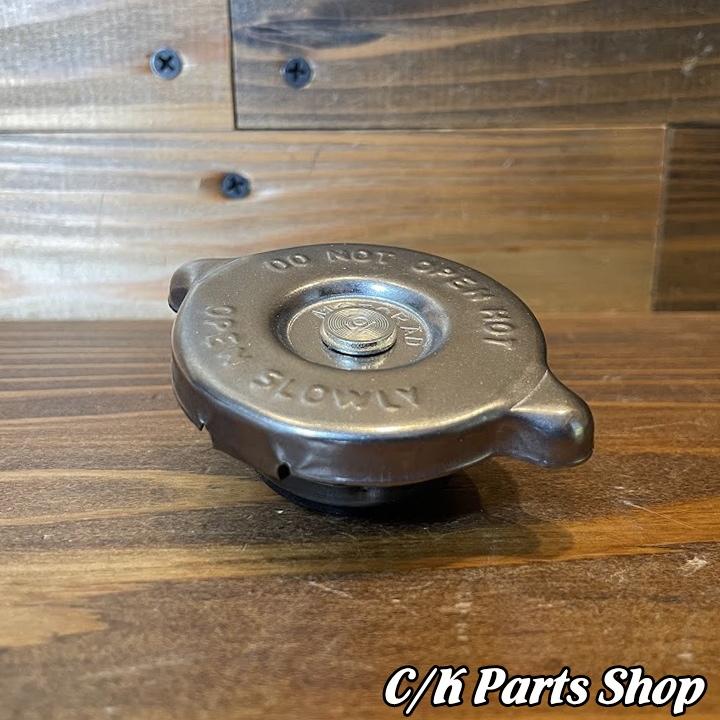 ラジエターキャップ MOTORAD 16PSI C1500 K1500 サバーバン タホ K5