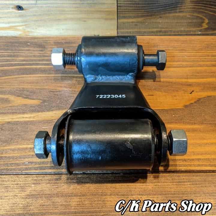 リーフシャックルキット 88-99年 社外品 リーフスプリングブッシュ1個