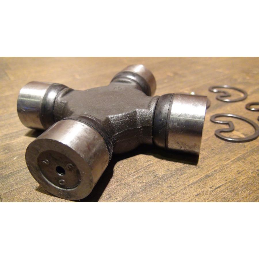 Uジョイント MOOG 270 高耐久 グリスニップル付 C1500 K1500 シルバラード サバーバン2WD ラムバン ラムピック