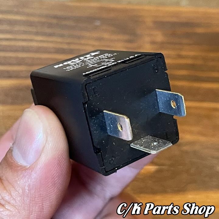 フラッシャーリレー 四角 太3pin ウィンカー ターンシグナル 94-95年