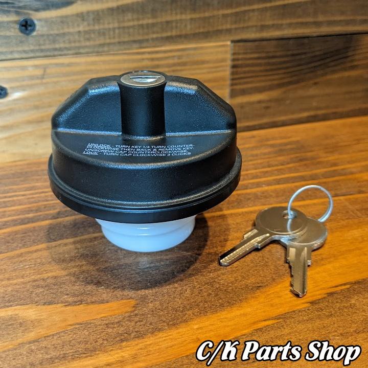 ガスキャップ キー付き ブラック Oldスタイル JB64/JB74 ジムニー
