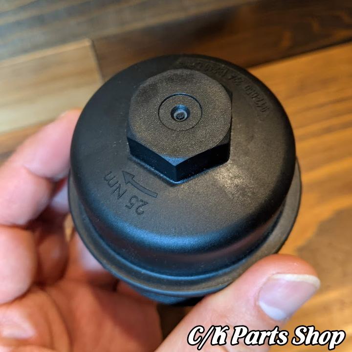 エンジンオイルフィルターキャップ オイルエレメントカバー 社外品 12