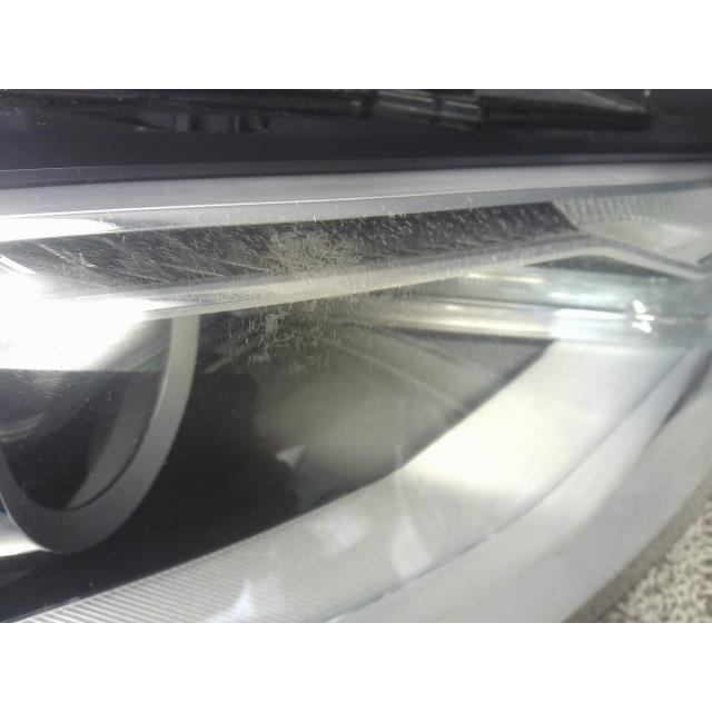 アウディ Q3 ABA-8UCULB 右 ヘッド ランプ ライト 2.0TFSIクワトロ180PS 4WD LZ7G  8U0941006D 8U0941044Dの画像
