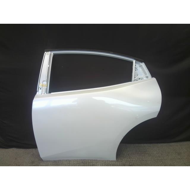 プリウス 6AA-MXWH60 左Rドアパネル 白パール 67001-47180 : 近松商会
