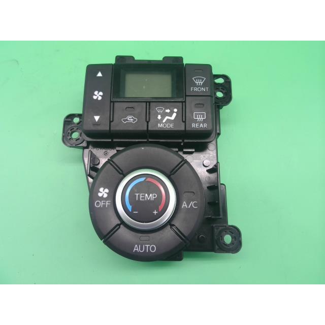 タントLA600sエアコンパネル ダイハツ 純正 タント 《 LA600S 》 エアコンスイッチパネル P81700