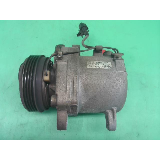 エブリイワゴン エブリィ ABA-DA64W エアコン コンプレッサー JP ZJ3