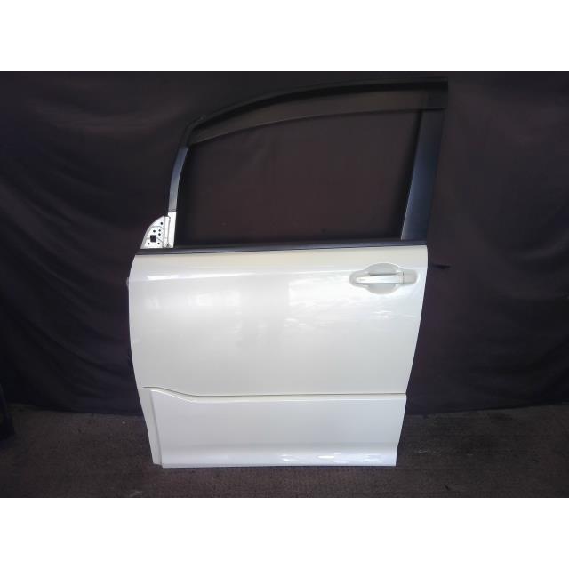 NOAH ノア DBA-ZRR80W フロント 左 ドア SI 8人 070 M308 67002-28280