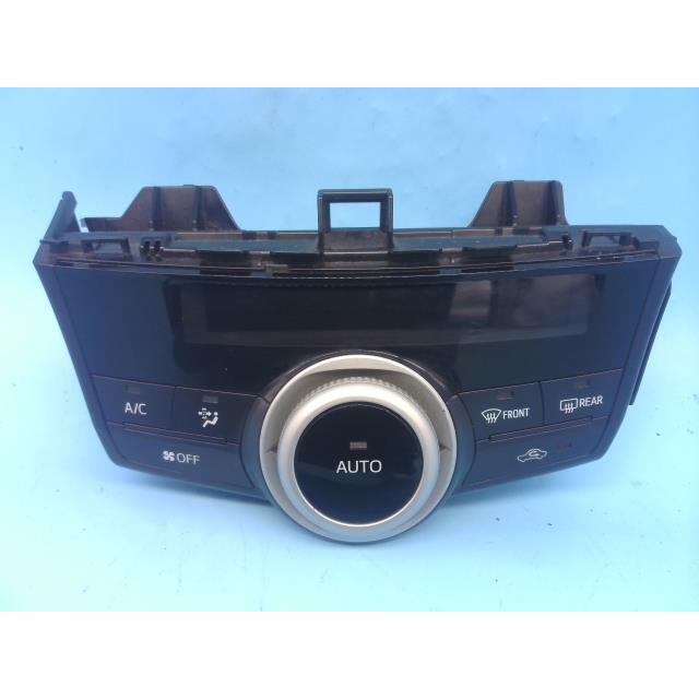 プリウスα DAA-ZVW40W エアコン スイッチ パネル G 7人 070 237000