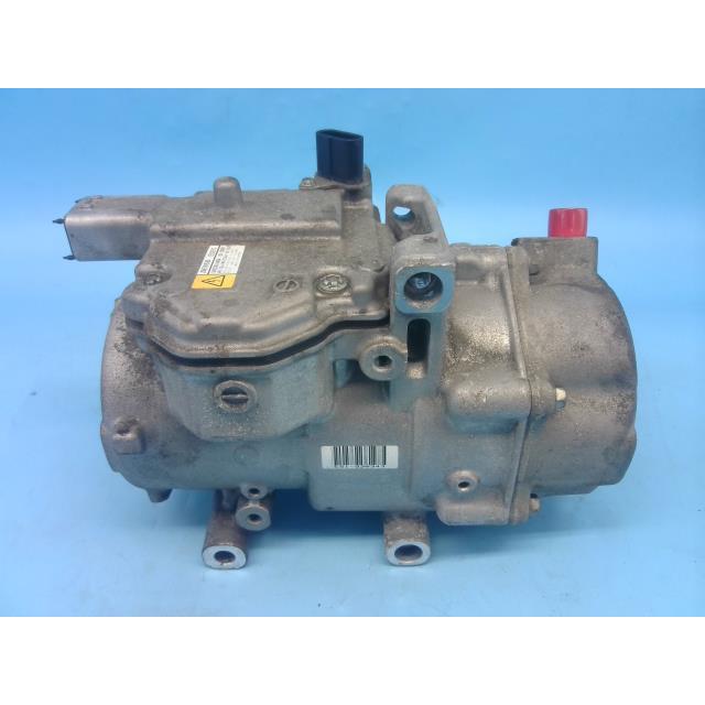 プリウスα DAA-ZVW41W エアコン コンプレッサー S 5人 1F7 042200-0404