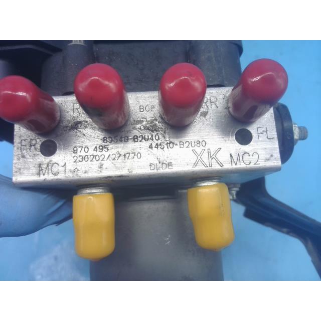 ムーヴ ムーヴキャンバス 5BA-LA850S ABSブレーキ アクチュエーターユ