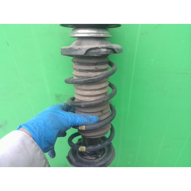 CAST（ダイハツ） キャスト DBA-LA260S フロント 左 ストラット ハブ付 