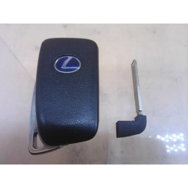 レクサス（LEXUS） GS DAA-AWL10 キーレスリモコン GS300H Iパッケージ