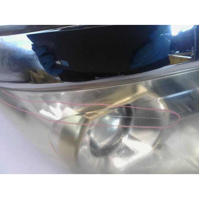 ヴォクシー DBA-ZRR70W 右 ヘッド ランプ ライト ZS 煌2 7人 202 28 