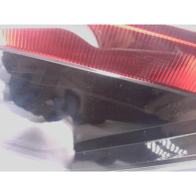 エスクァイア DAA-ZWR80G 左テールランプ ハイブリッドGI 7人 202  28-242 81561-28691の画像