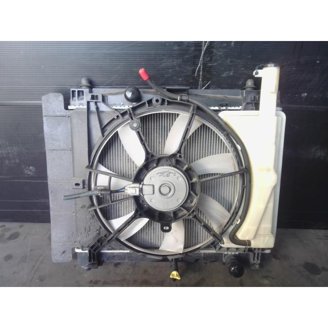 ラクティス DBA-NCP120 ラジエータ G 1F7 422133-3573 16400-21270