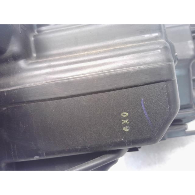 カローラツーリング 6AA-ZWE211W 右 ヘッド ランプ ライト