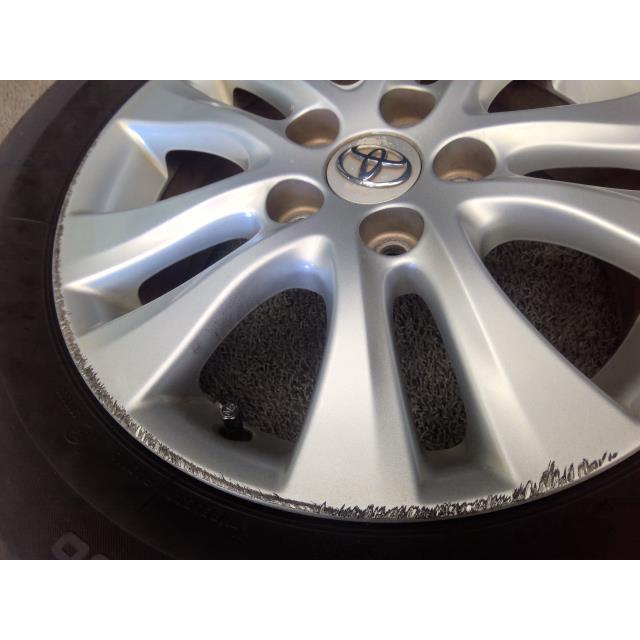 月 自動車 TOYOTA純正 ノア ヴォクシー ZRR70 42611-28790 タイヤホイール