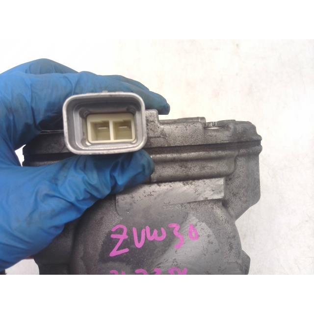 プリウス DAA-ZVW30 エアコン コンプレッサー L 202 042200-0410 88370