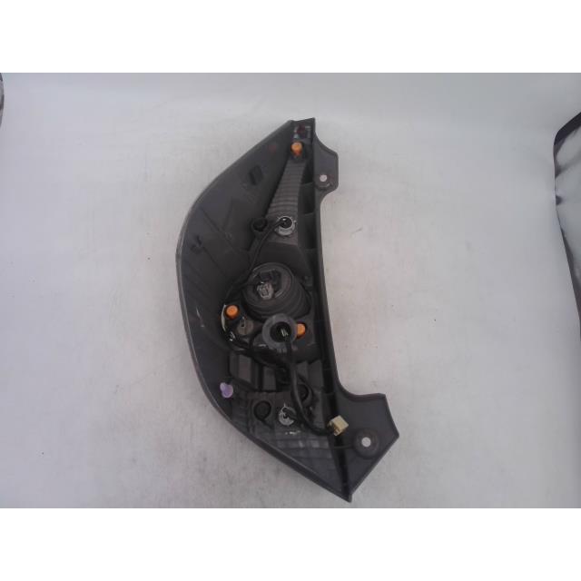 アクア DAA-NHP10 右テールランプ S 040 52-252 81550-52A83 81550