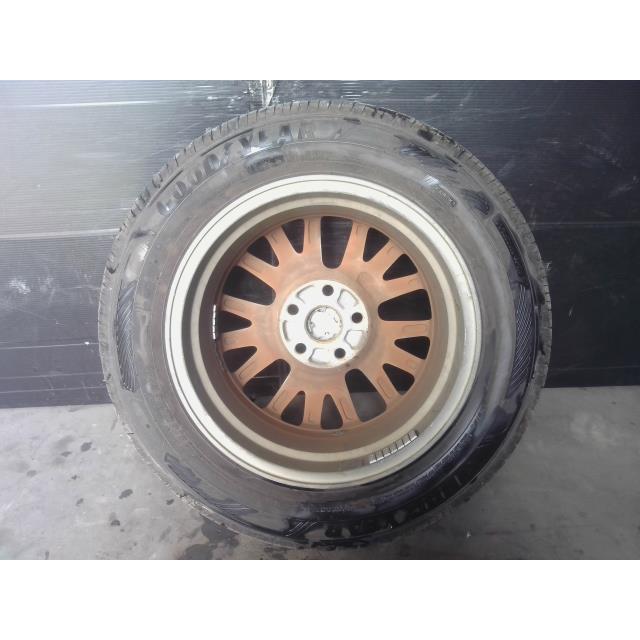 ヴォクシー 中古 トヨタ純正 グッドイヤー ZRR80 205/60R16 タイヤ