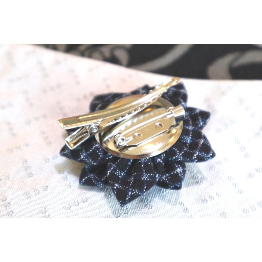 200年の歴史が生み出す久留米かすりの多目的ブローチ。ネイビーチェック |  | 02