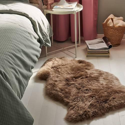 【IKEA】牛革ブラウンマット 最終価格！ イケア（IKEA） 羊皮 85cm v0041 ULLERSLEV ウッレルスレヴ マット