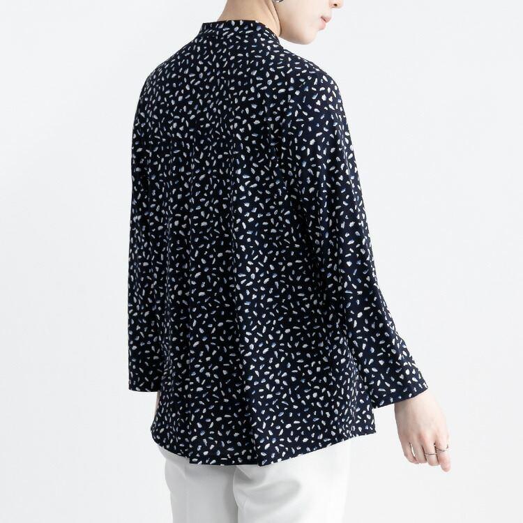 【大幅値下】 シワにならない総柄ピンタックブラウス M-LL 2柄 3色 洗える 長袖 レディース トップス ブラウス チュニック 幾何柄 速乾 ストレッチ 春秋 |  | 15