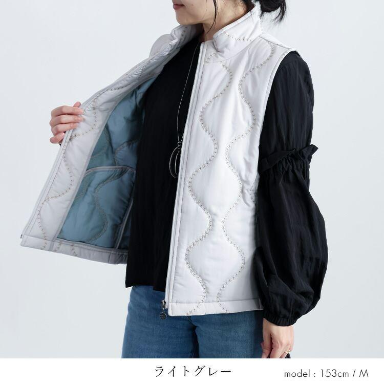 【新作】【送料無料】 刺繍キルティングベスト 3色 M-LL 中綿 軽量 レディース トップス アウター ベスト キルト 裏配色 配色ステッチ デザインステッチ 波柄 |  | 06