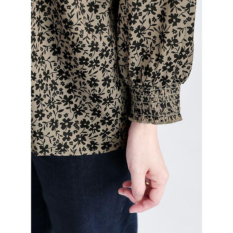 【再入荷】【送料無料】 シャーリングプルオーバー 3色 M-L 洗える レディース トップス カットソー ハイネック シャーリング フリル衿 花柄 小花柄 体型カバー |  | 09