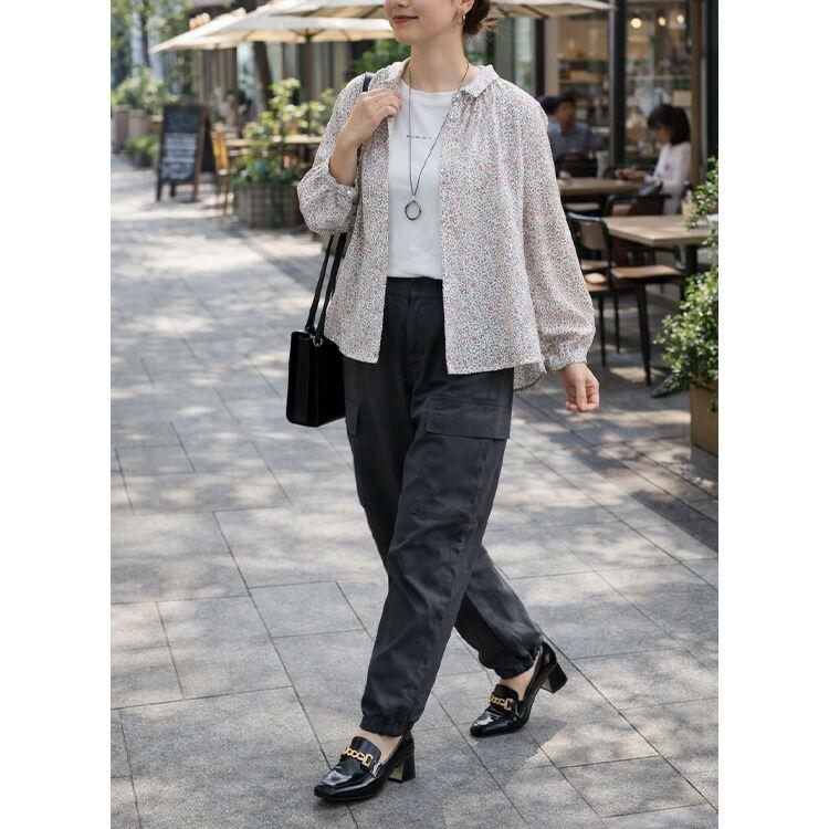 【新作】【送料無料】 シャーリングボタニカルブラウス 2色 M L 洗える 長袖 レディース トップス ブラウス チュニック 小さめ衿 スモールカラー とろみ素材 |  | 08