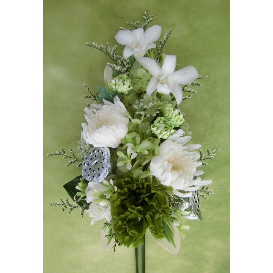 香彩 白い輪菊と緑色のトルコキキョウ楚々とした仏花 咲き続けるプリザーブドフラワー ギフト Kikyou700whgr プリザーブドフラワーギフトclaps 通販 Yahoo ショッピング