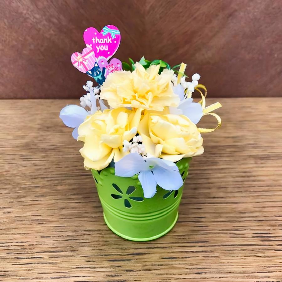プリザーブドフラワー 送料無料 お祝い 誕生日 枯れない花束
