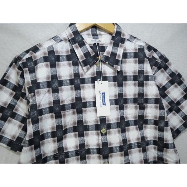 Radiallチェックシャツ