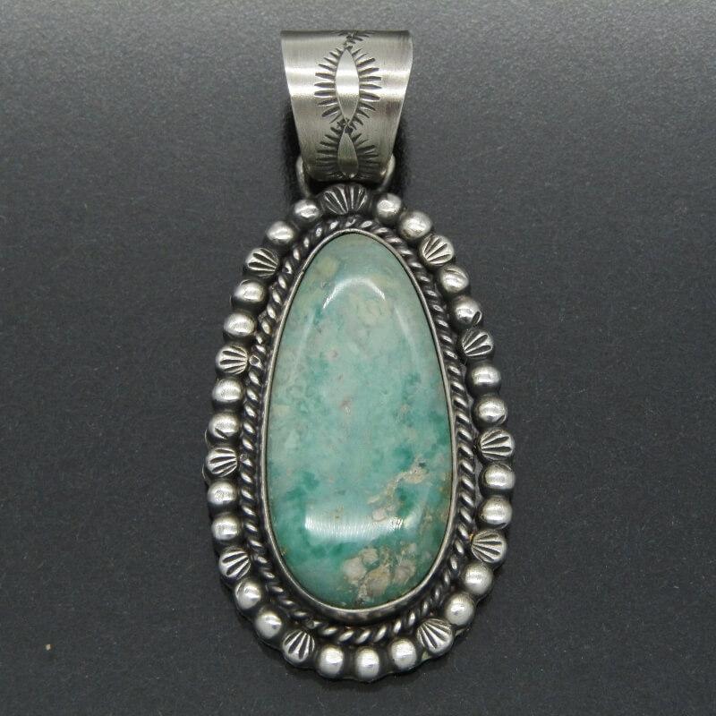 ミズ 刻印 ズニ族 ターコイズ SILVER ペンダント ミズ 刻印 ズニ族 ターコイズ SILVER ペンダント ミズ 刻印 ズニ族